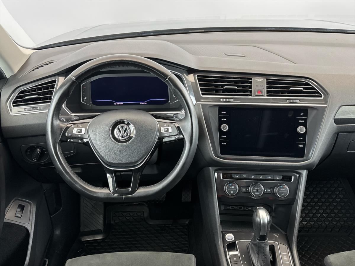 volkswagen-tiguan-allspace-2-0-tdi-highline-4x4-dsg - 5