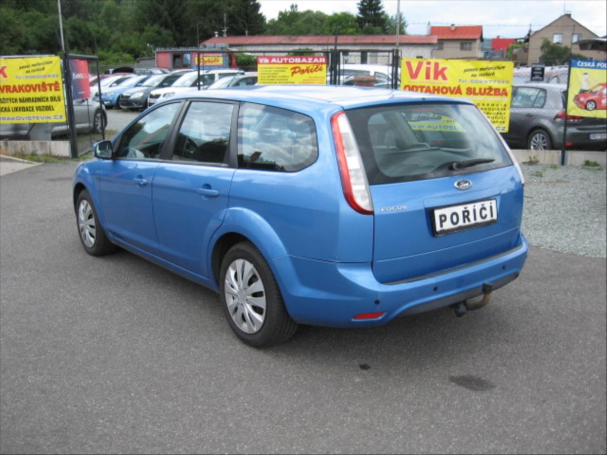 ford-focus-1-6-i - 4