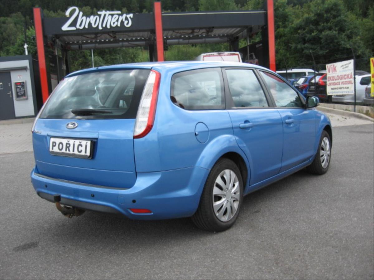 ford-focus-1-6-i - 5