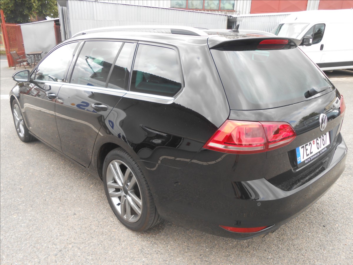 volkswagen-golf-2-0-tdi-110kw-highline - 7