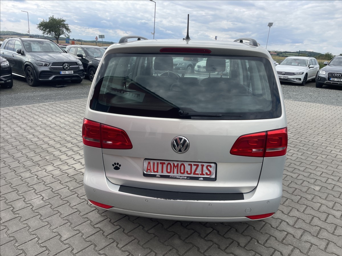 volkswagen-touran-2-0-tdi-digiklima-ok-po-servisu - 9