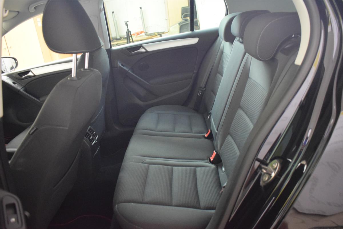 volkswagen-golf-1-2-tsi-dsg-top-stav-po-servisu - 9