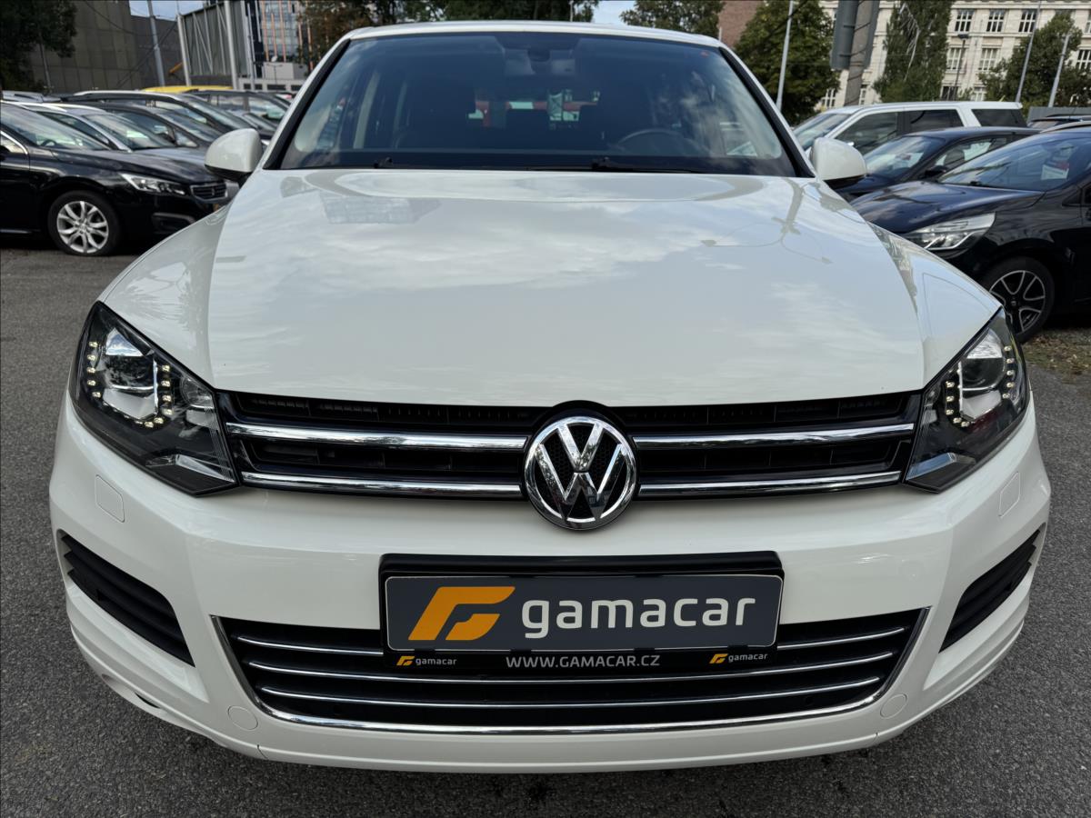 Volkswagen Touareg 3,0 LED+PRUŽINY+1.MAJITEL !
