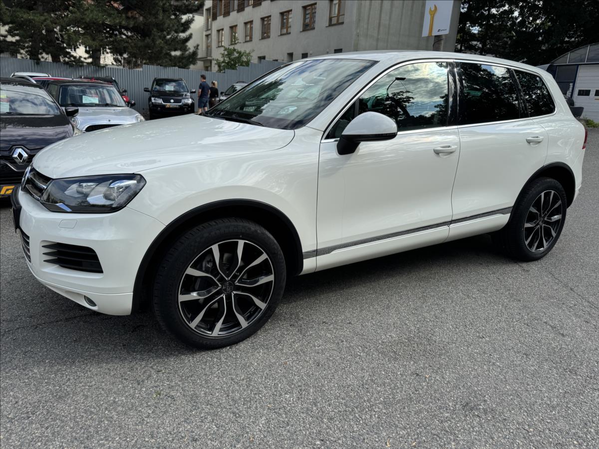 volkswagen-touareg-3-0-led-pruziny-1-majitel - 2