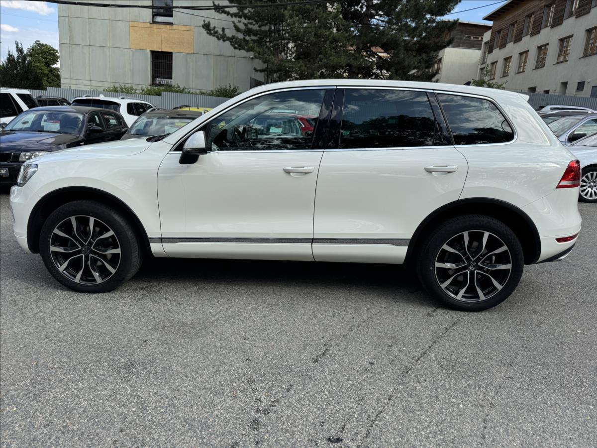volkswagen-touareg-3-0-led-pruziny-1-majitel - 4