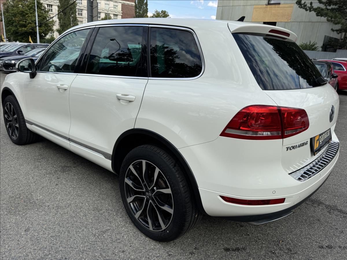 volkswagen-touareg-3-0-led-pruziny-1-majitel - 5