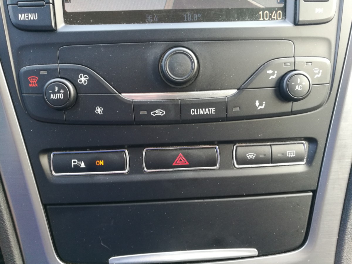 ford-mondeo-2-0-tdci - 9