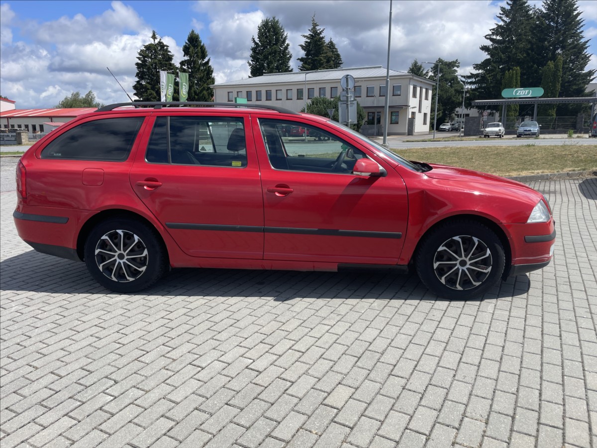 skoda-octavia-2-0-tdi-103kw-bkd-klimatronic-czauto - 4