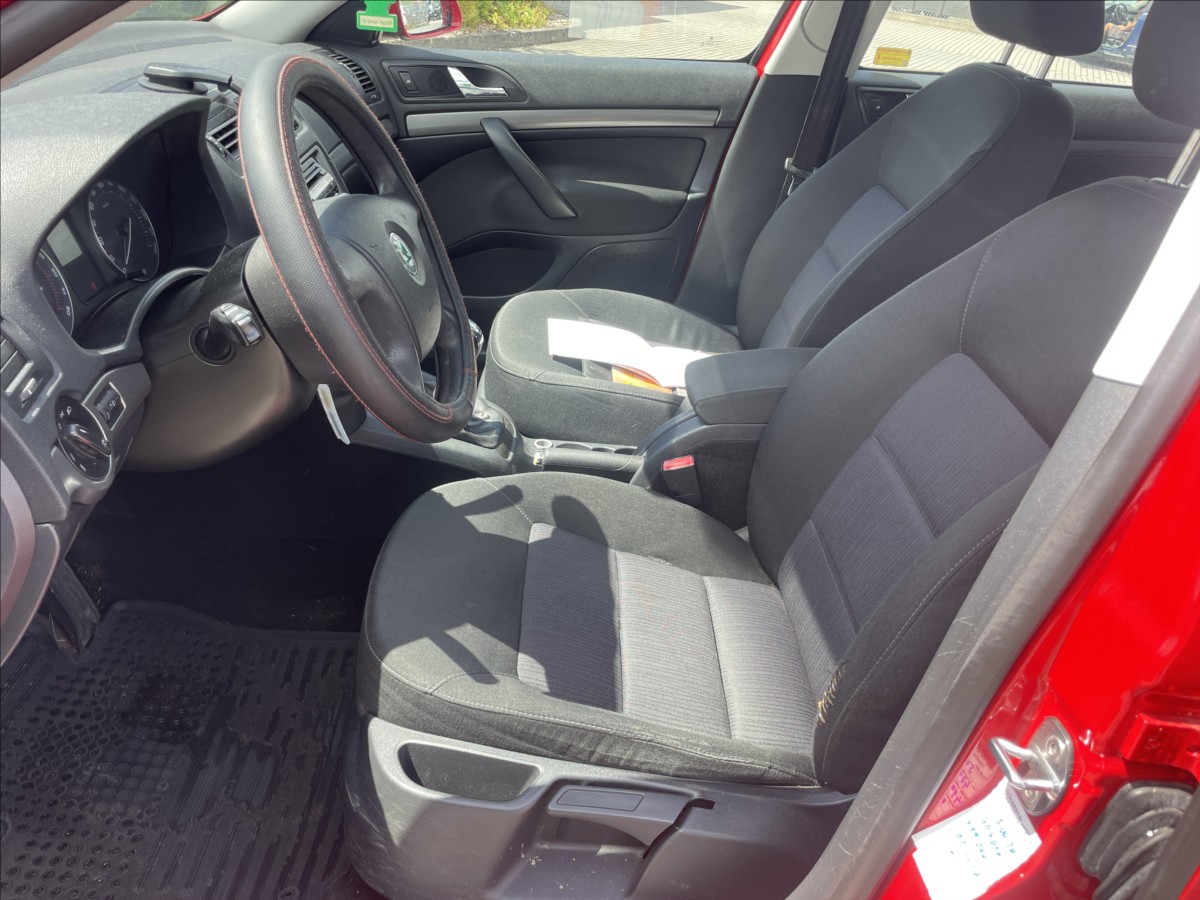 skoda-octavia-2-0-tdi-103kw-bkd-klimatronic-czauto - 6
