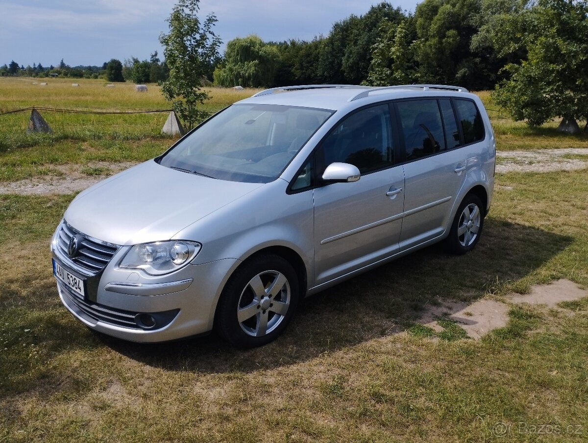 Volkswagen Touran 2,0   TDI 103 kW DSG facelift