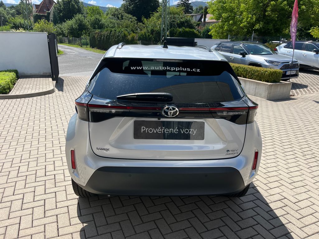 toyota-yaris-cross-1-5-hybrid-e-cvt-4x4-style - 4