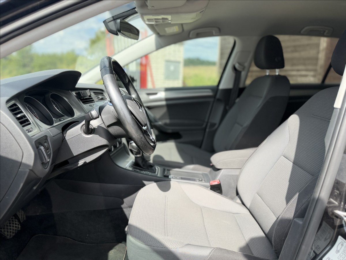 volkswagen-golf-1-6-tdi-81kw-dsg-navi - 8