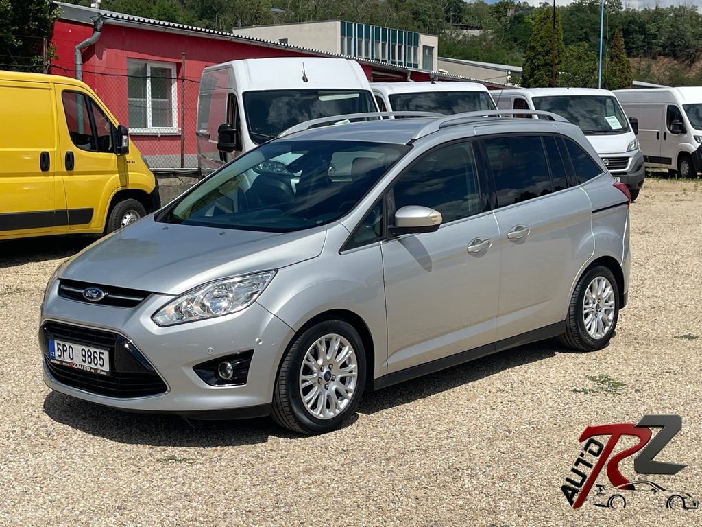 Ford Grand C-MAX 1.6CDTi 85kW*CZ*AUT.PARKING*7.