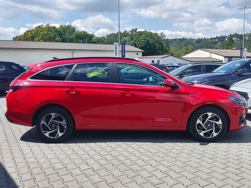 hyundai-i30-1-5-t-gdi-103kw-style-safety - 3
