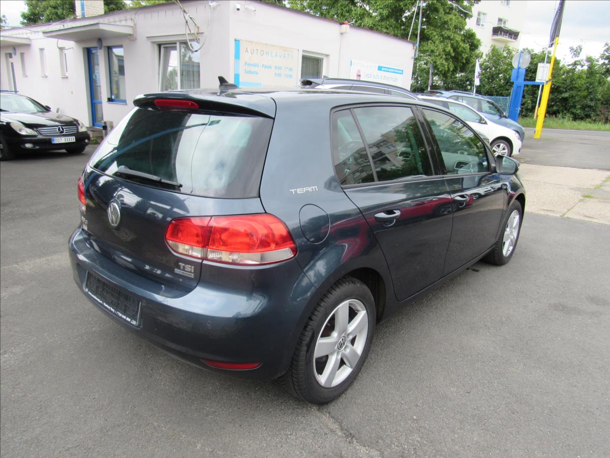 volkswagen-golf-1-2-tsi-77kw-bmt-team - 5