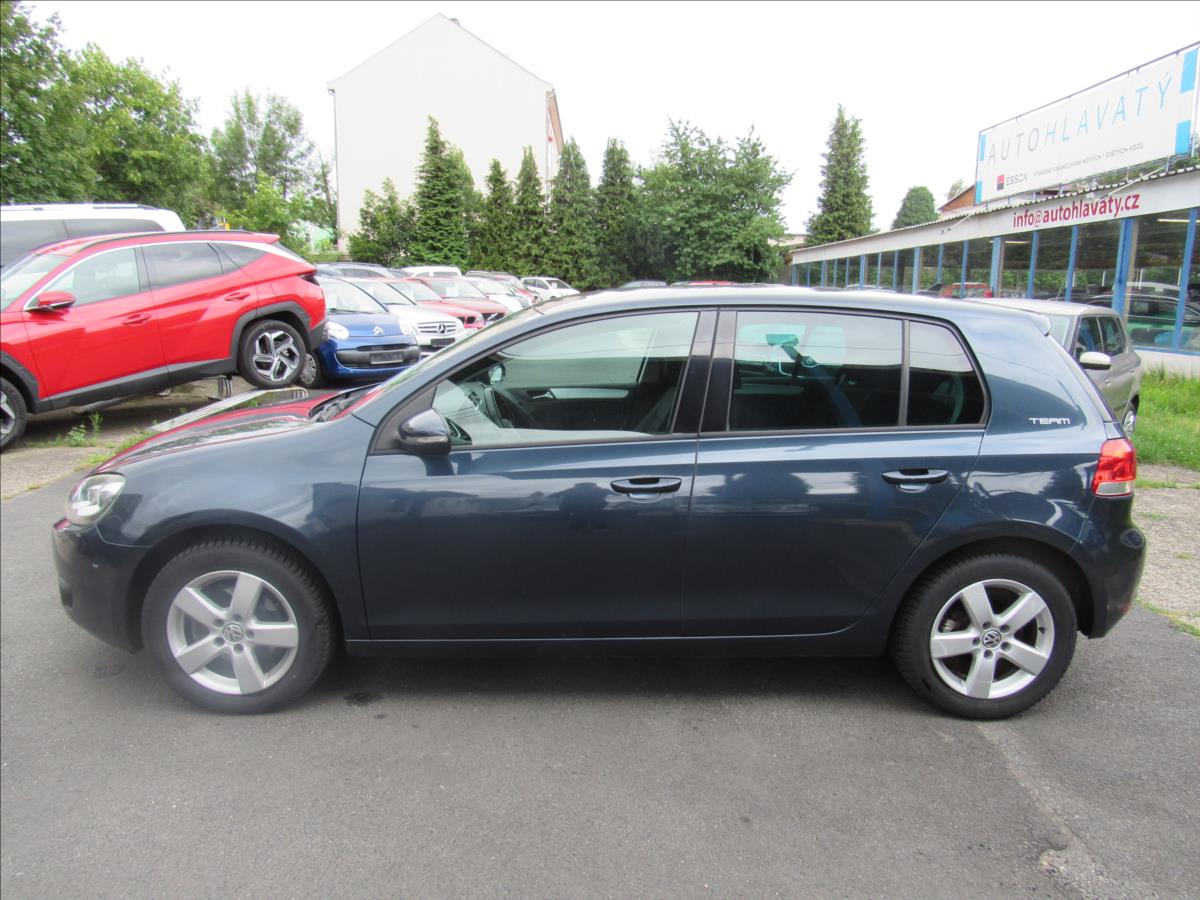 volkswagen-golf-1-2-tsi-77kw-bmt-team - 6