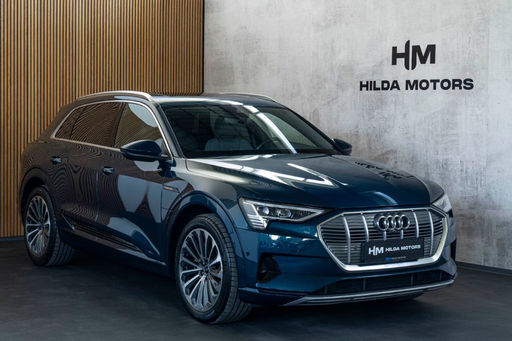 Audi e-tron 55 300kW Pano ACC 360 Tažné