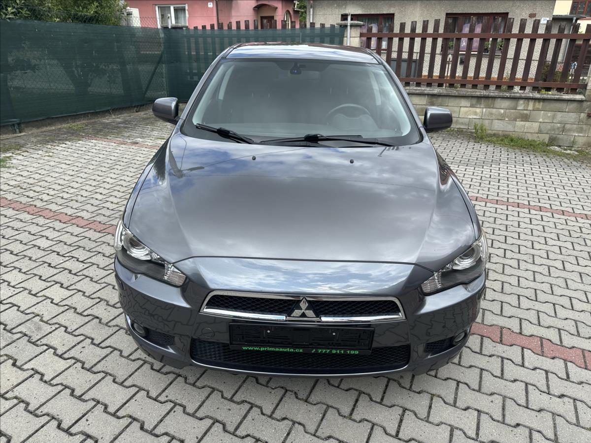 mitsubishi-lancer-1-6-33-tis-km-top-stav - 9