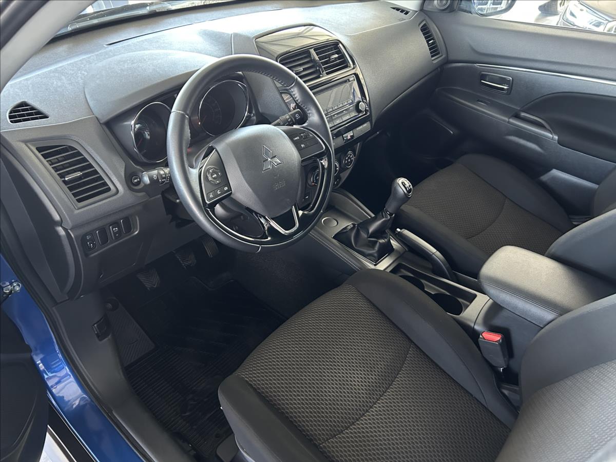 mitsubishi-asx-2-0-110kw-cr-1-majitel-serviska - 6