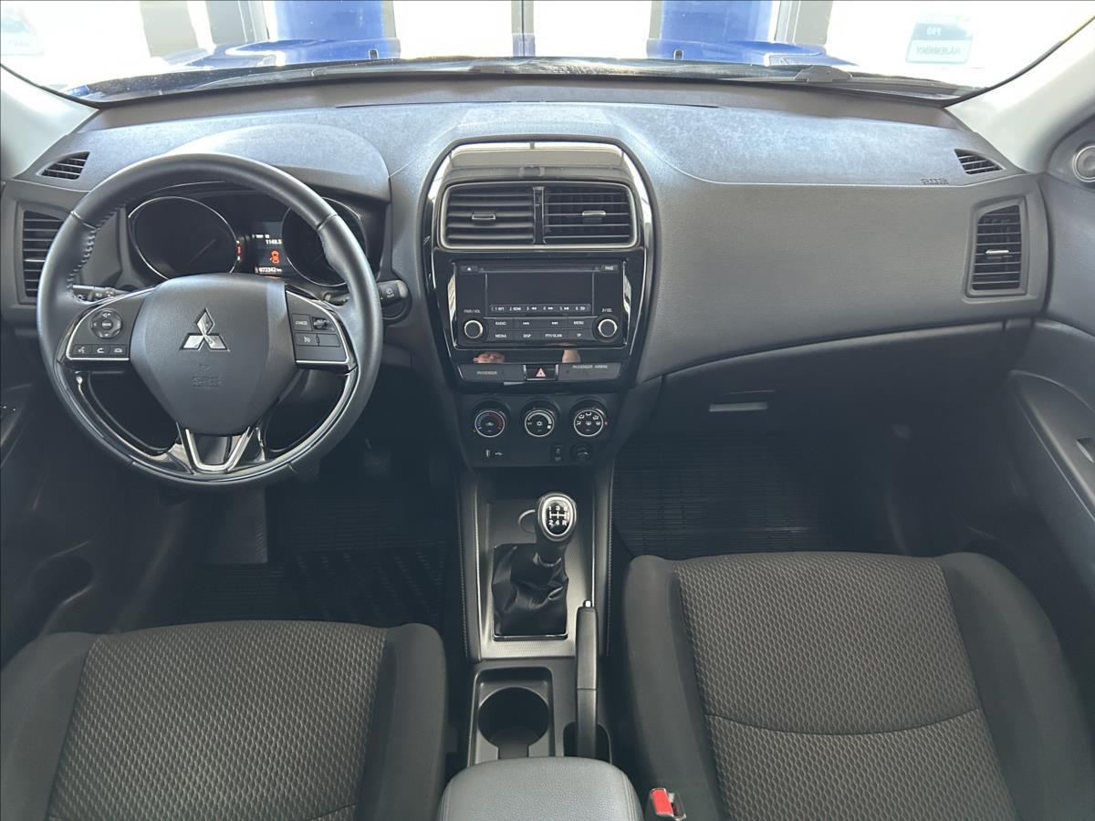 mitsubishi-asx-2-0-110kw-cr-1-majitel-serviska - 7