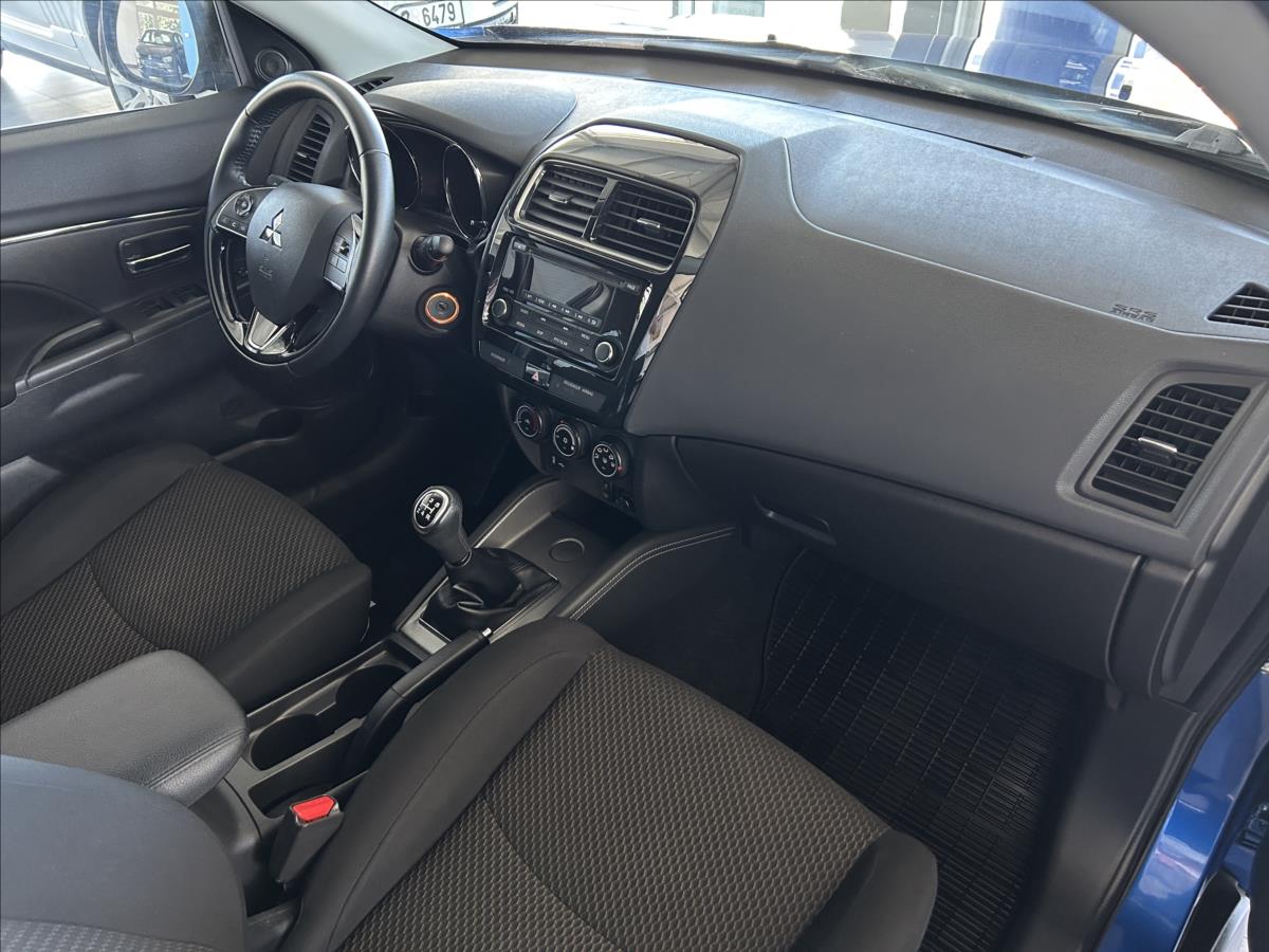 mitsubishi-asx-2-0-110kw-cr-1-majitel-serviska - 8