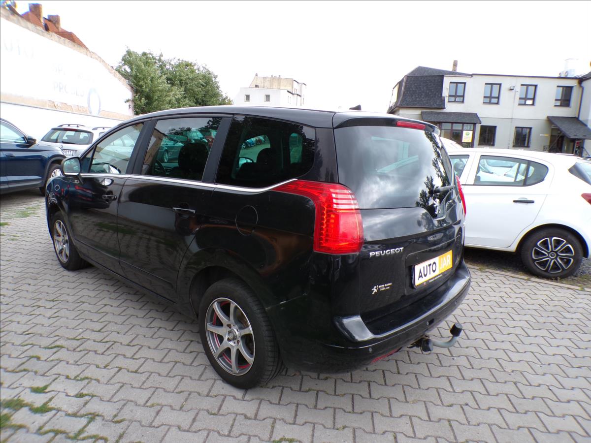 peugeot-5008-2-0-hdi-tazne-zarizeni - 3