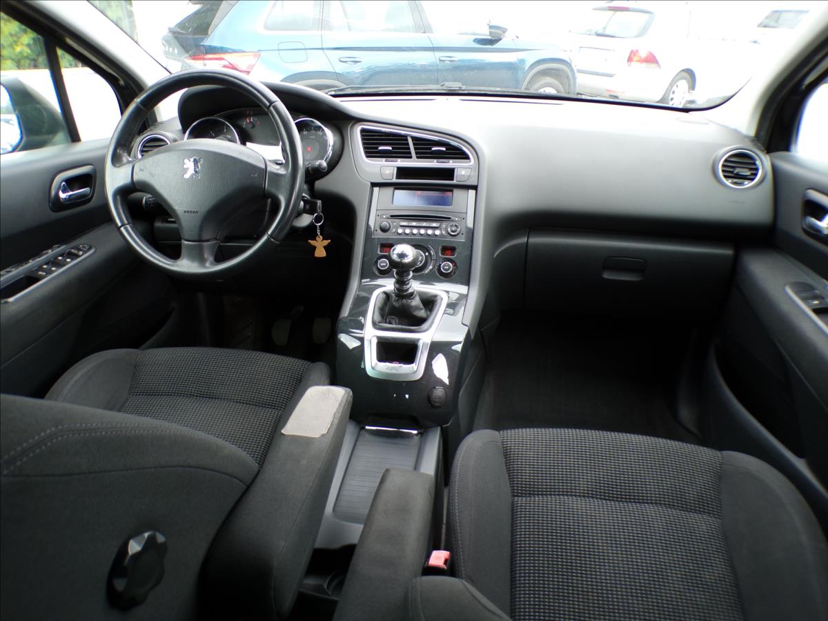 peugeot-5008-2-0-hdi-tazne-zarizeni - 6