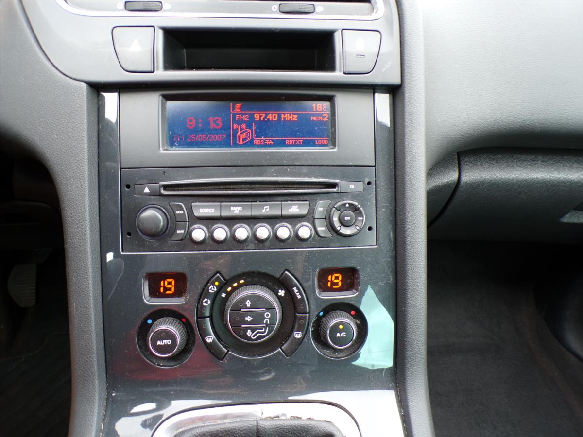 peugeot-5008-2-0-hdi-tazne-zarizeni - 8