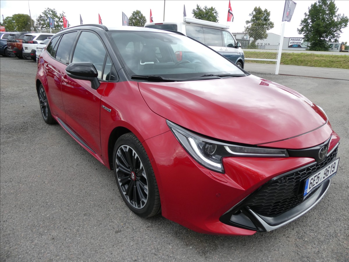 Toyota Corolla 2,0 Hybrid e-CVT GR Sport 112kW,1.majitel