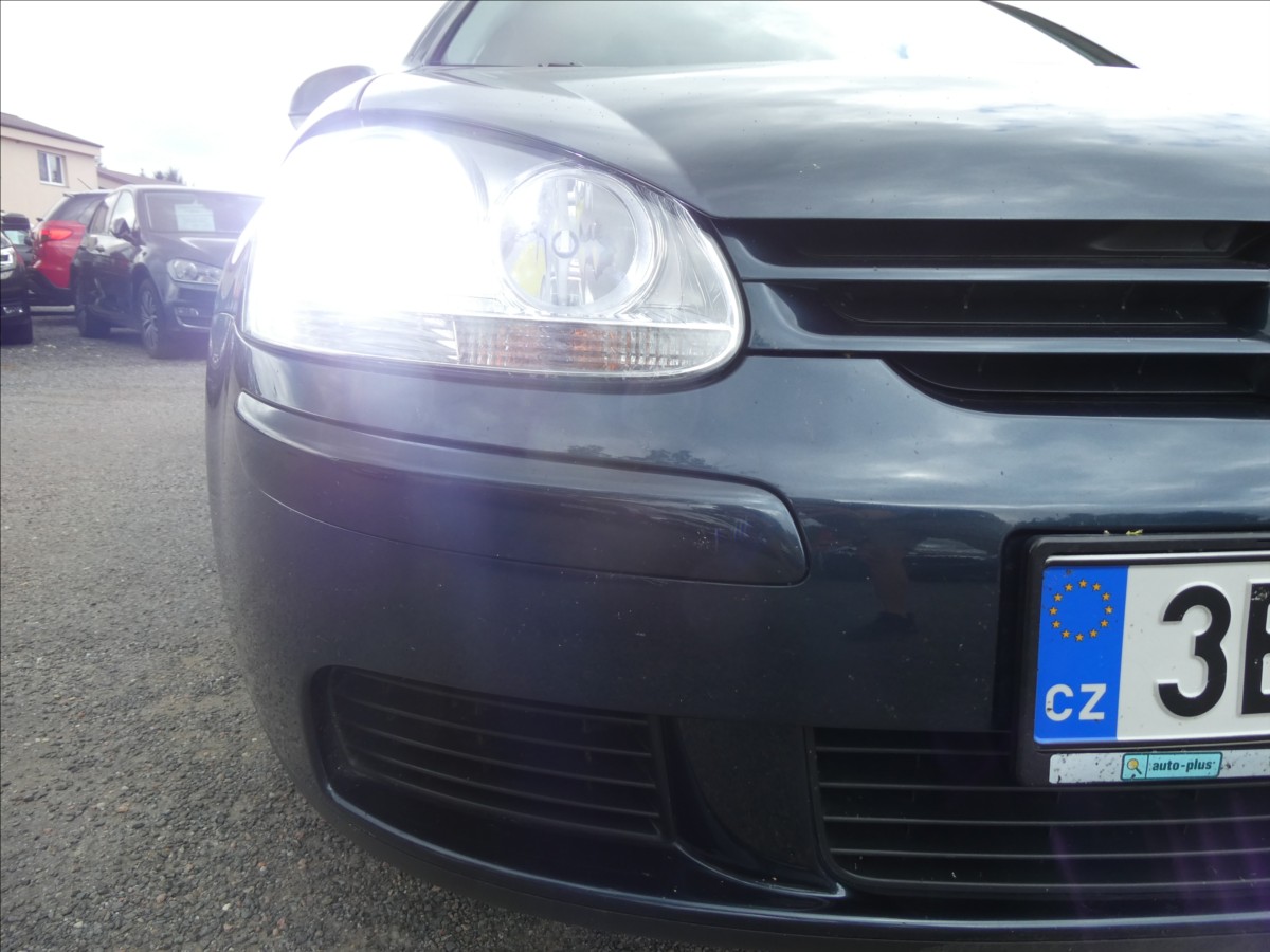 volkswagen-golf-1-4-i-16v-serviska-cr-2-majitel - 4