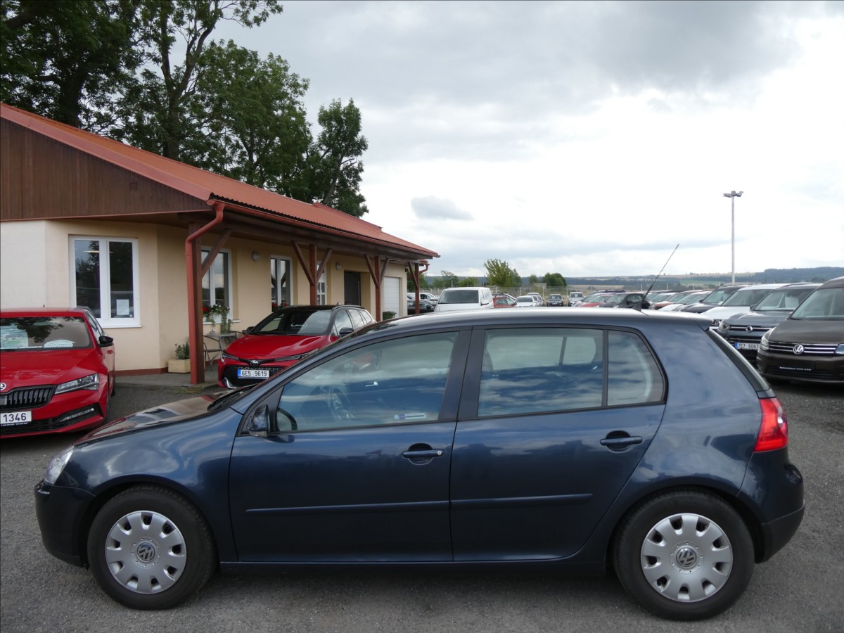 volkswagen-golf-1-4-i-16v-serviska-cr-2-majitel - 5