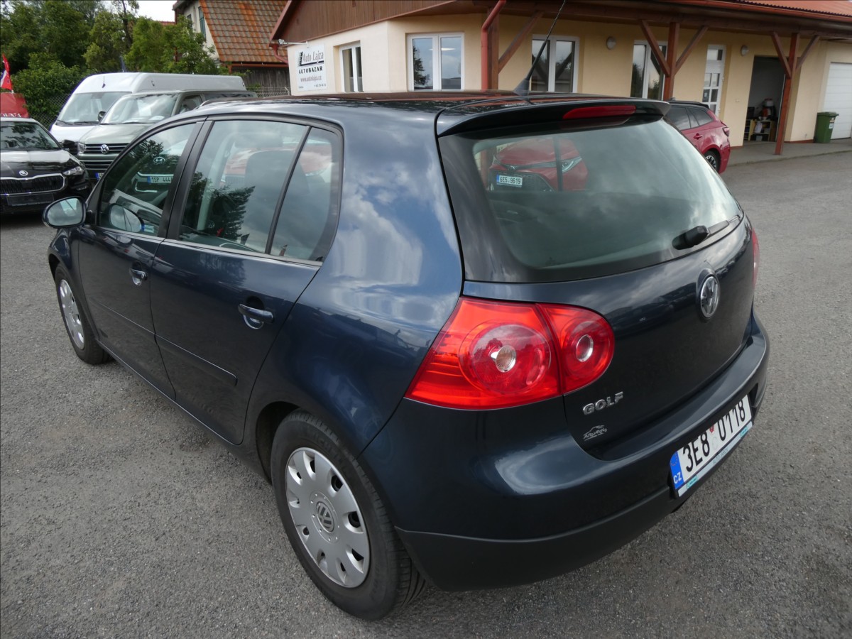 volkswagen-golf-1-4-i-16v-serviska-cr-2-majitel - 6