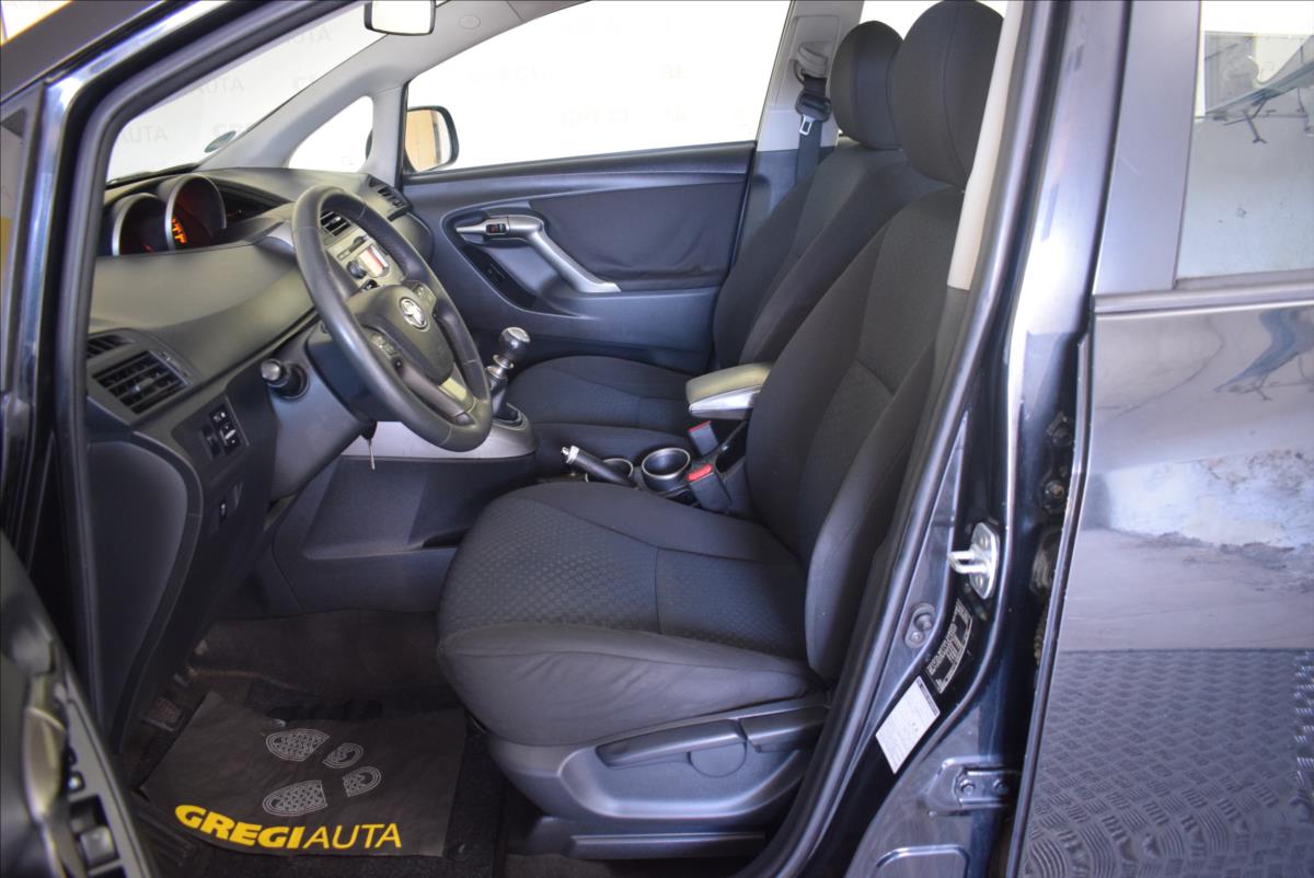 toyota-verso-1-8-vvti-7mist-po-stk - 6
