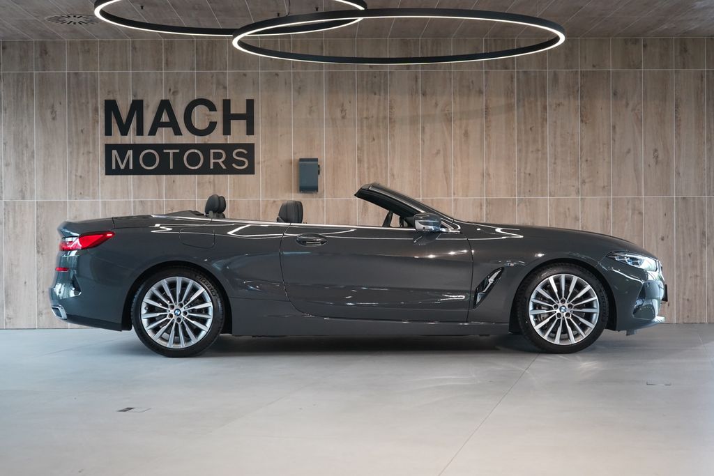bmw-rada-8-840d-xdrive-b-w-ventilace-soft - 5
