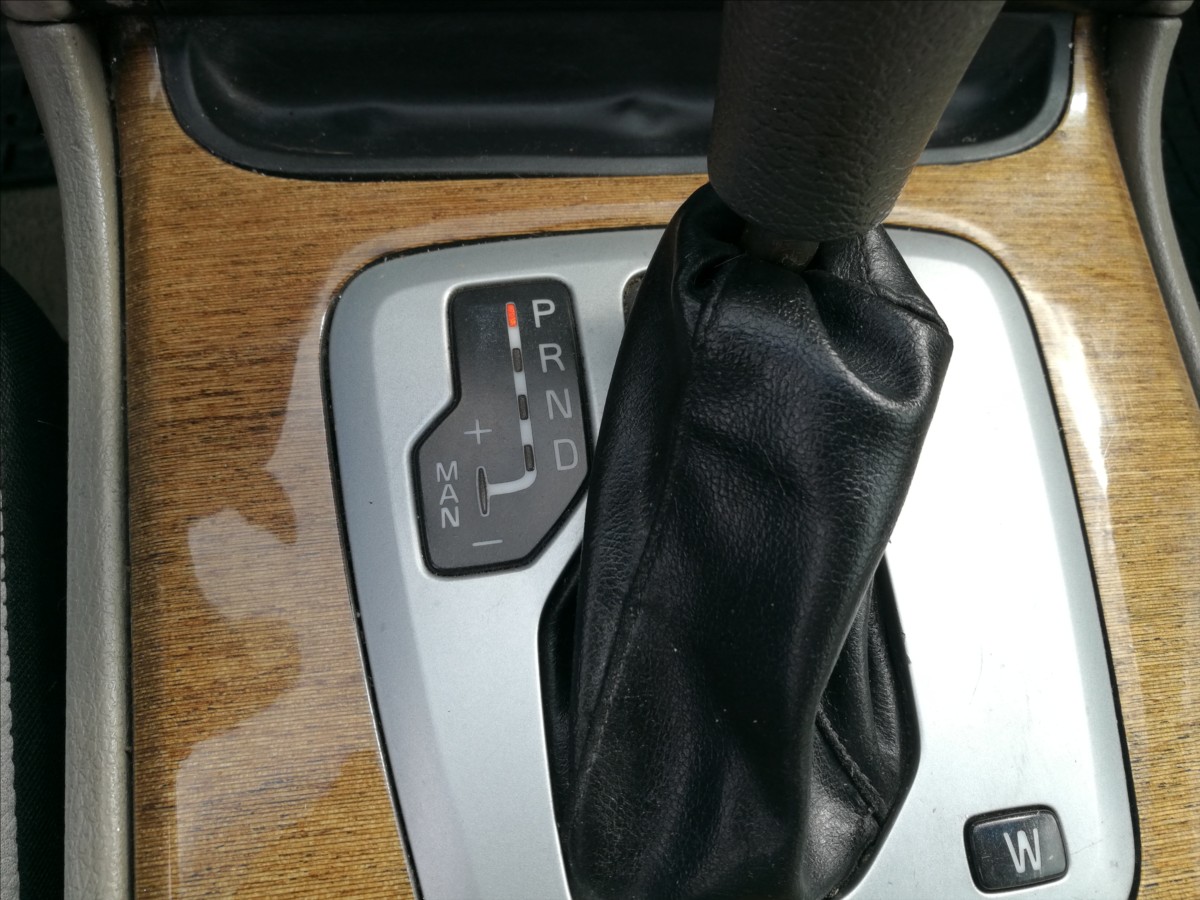 volvo-xc90-2-4-d5-awd - 8