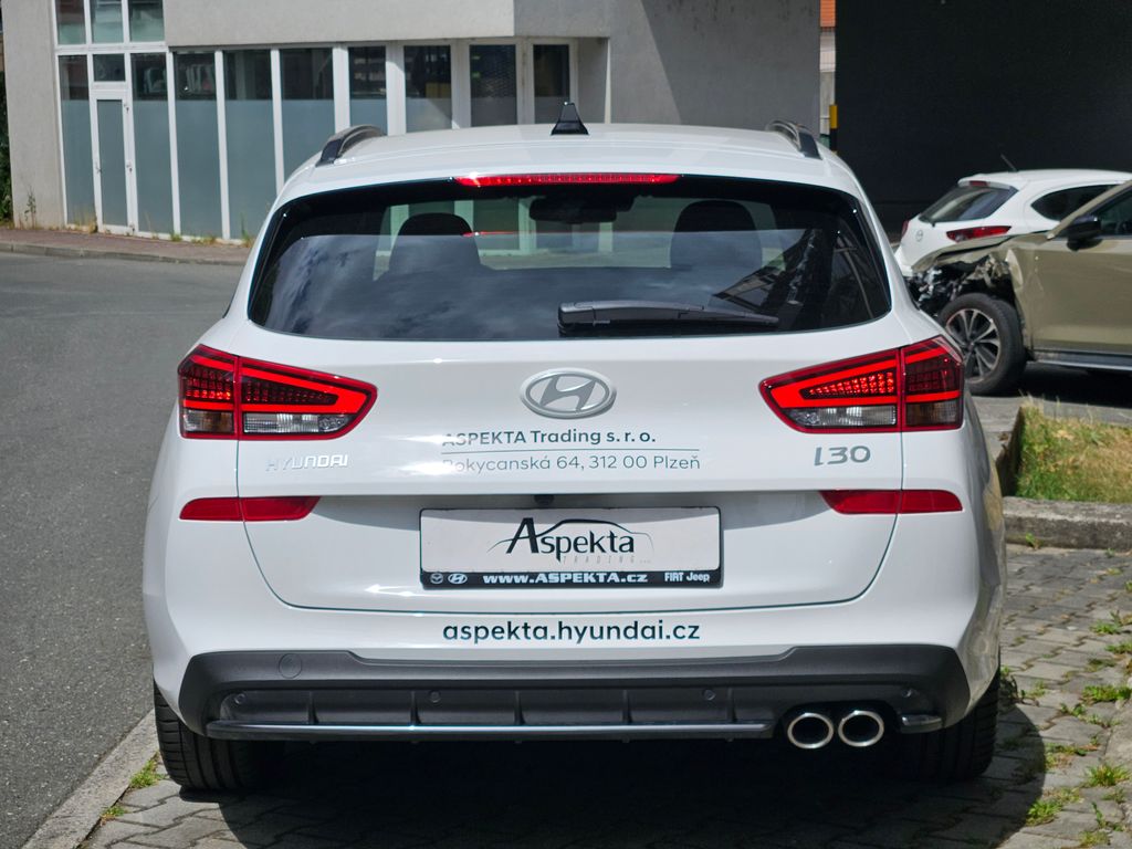 hyundai-i30-1-6-t-gdi-110kw-n-line-1-maj - 3