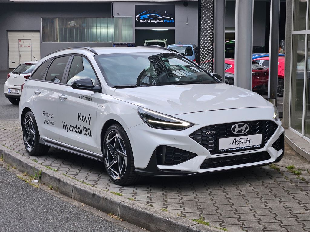 hyundai-i30-1-6-t-gdi-110kw-n-line-1-maj - 6