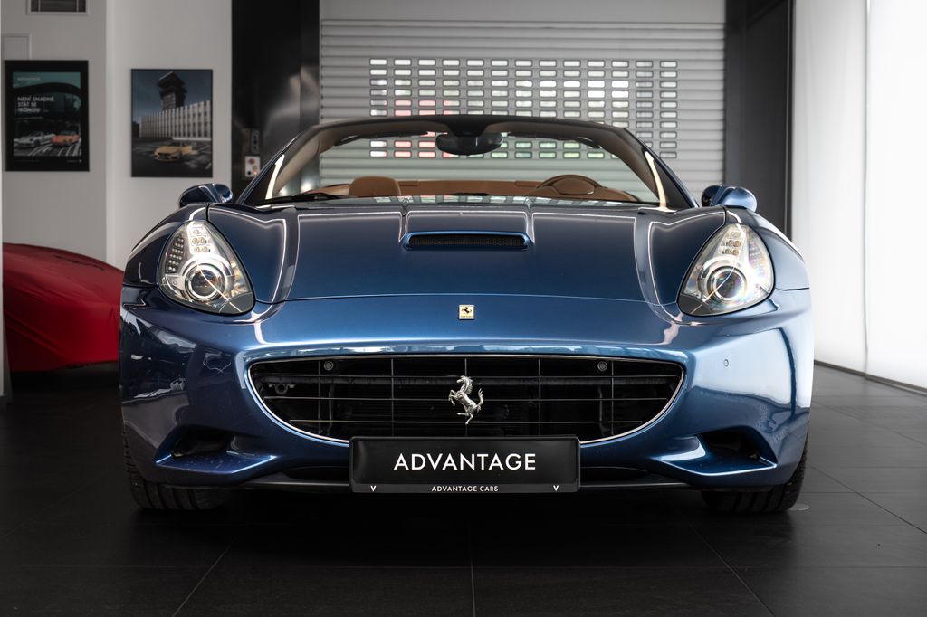 ferrari-california-vyhrivana-sedadla-keramicke-brzdy - 1