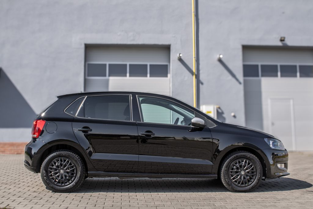volkswagen-polo-2012-44kw-mt-5 - 3