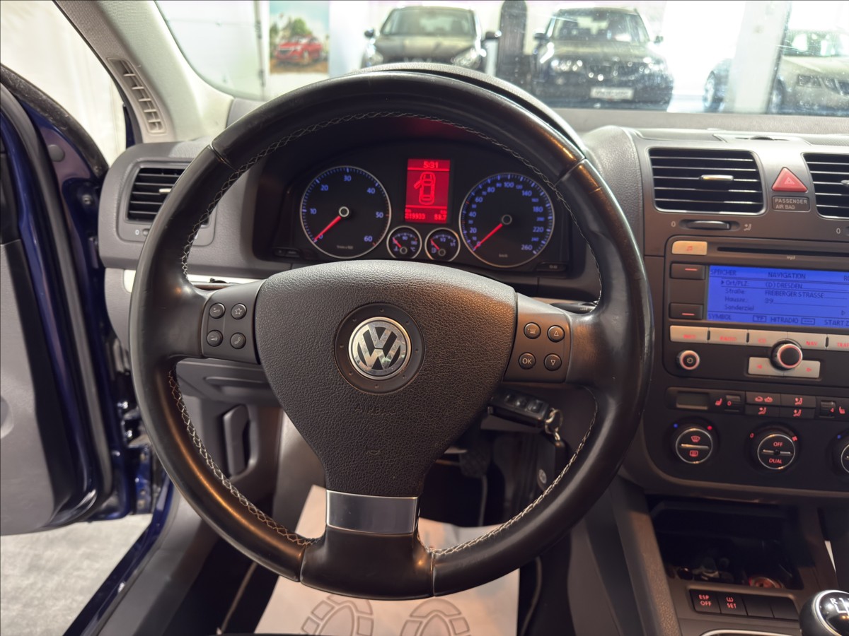 volkswagen-jetta-1-9-tdi-77kw-united-1-maj - 8