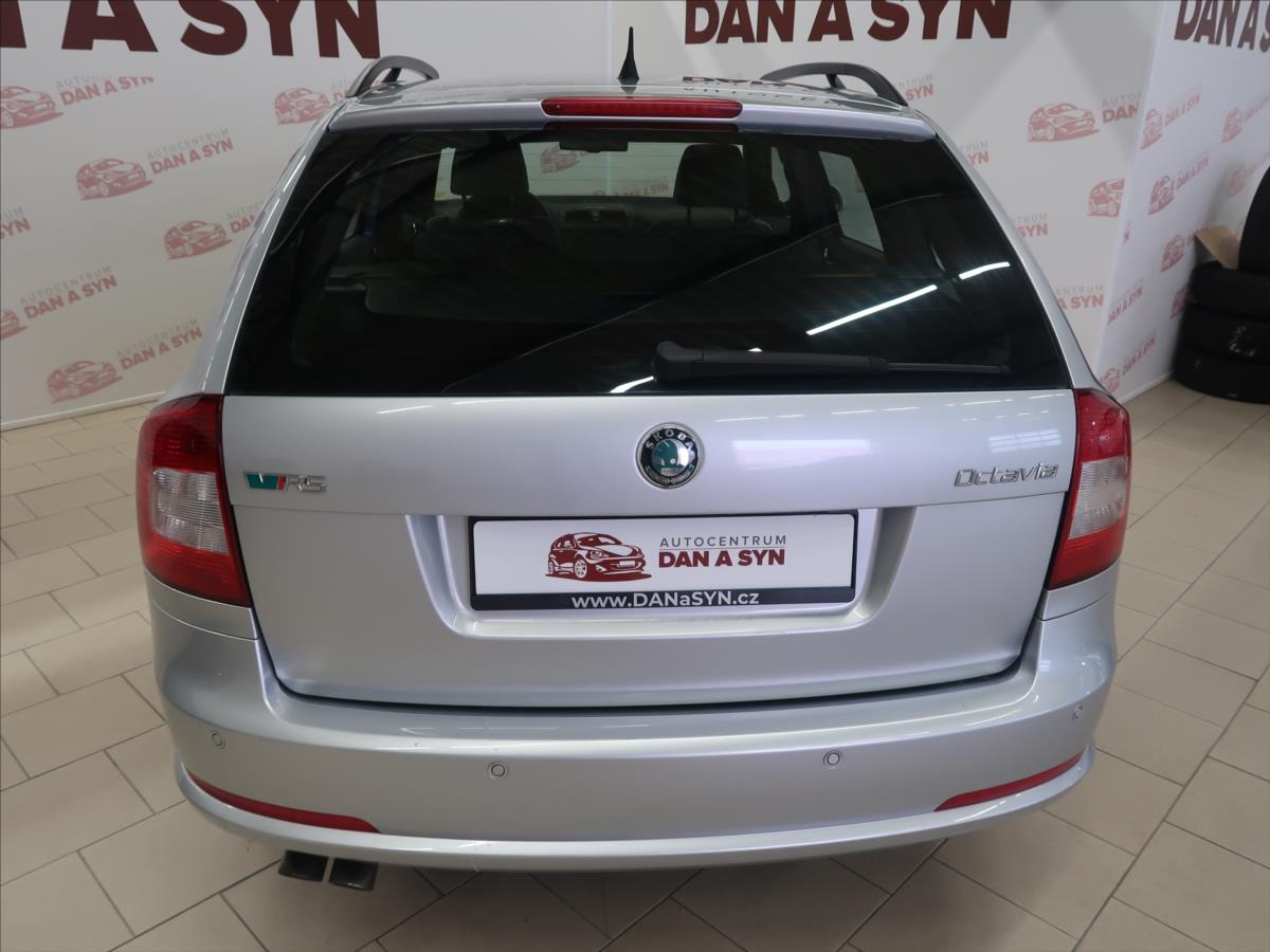 skoda-octavia-2-0-tdi-cr-rs-combi-nez-topeni - 4