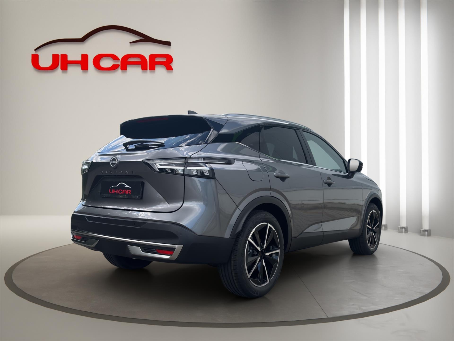 nissan-qashqai-1-3-tekna-at-4x4 - 4