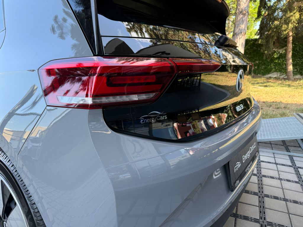 volkswagen-id-3-pro-62-kwh-acc - 8