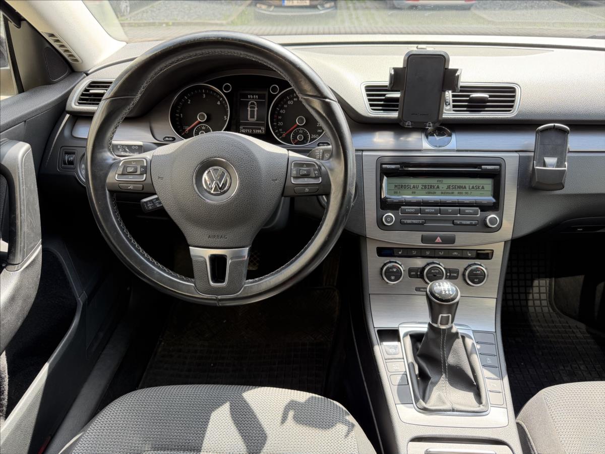 volkswagen-passat-2-0tdi-103kw-comfort-variant - 8