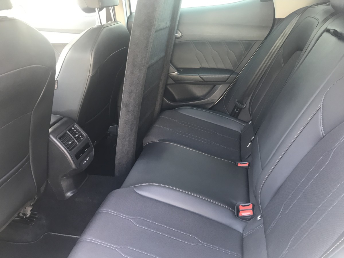 cupra-formentor-1-5-tsi-110kw-dsg-4x2 - 6