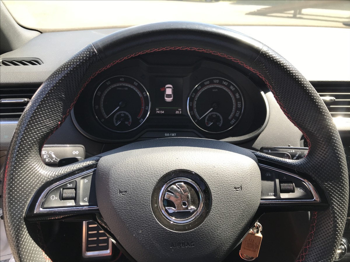 skoda-octavia-2-0-tsi-dsg-rs-180kw - 7