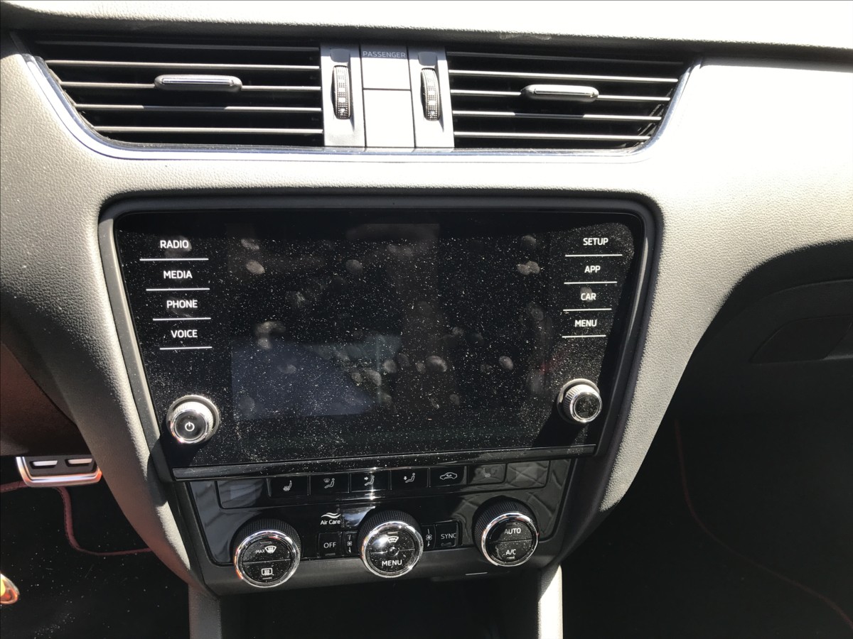 skoda-octavia-2-0-tsi-dsg-rs-180kw - 8