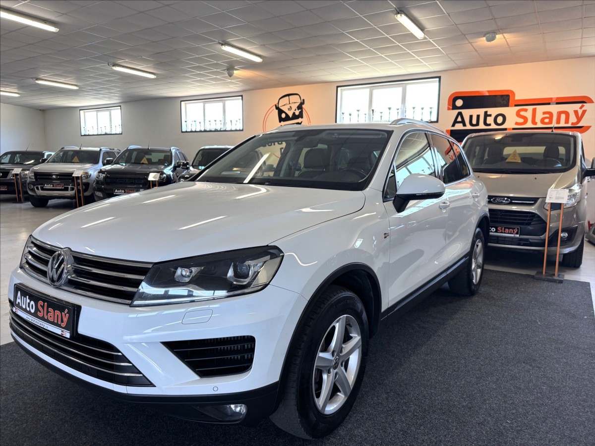 Volkswagen Touareg 3,0 TDI kůže,tažné,po servisu!