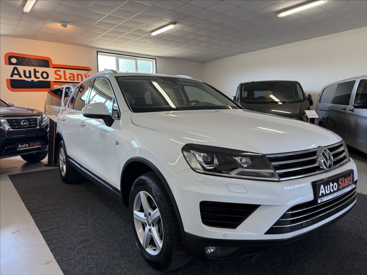 volkswagen-touareg-3-0-tdi-kuze-tazne-po-servisu - 1