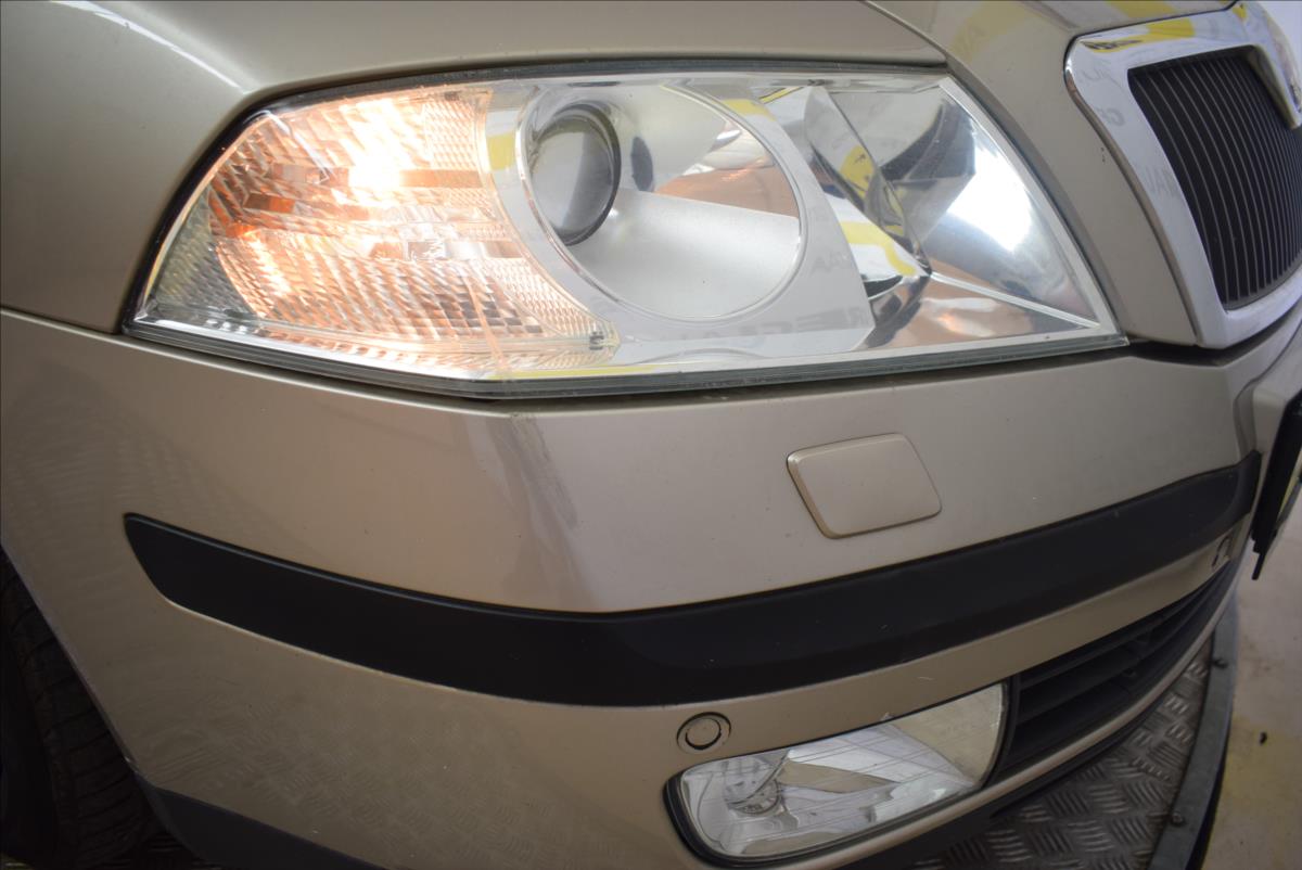 skoda-octavia-2-0-tdi-dsg-po-stk - 6